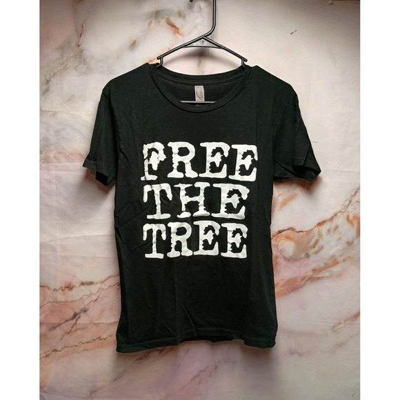 Other - Reef Dispensaries Free The Tree Men's Graphic Tee Size Small